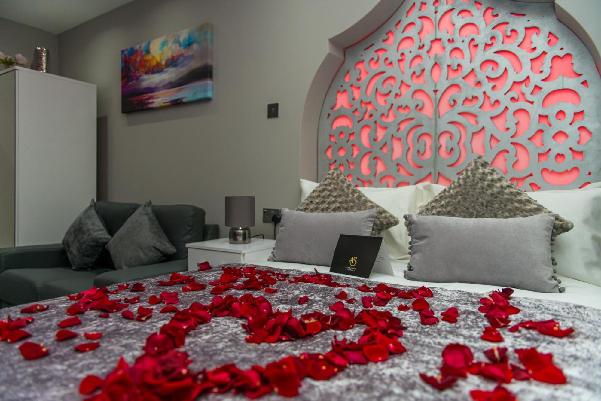 Aphrodite Suites Huddersfield Habitación foto
